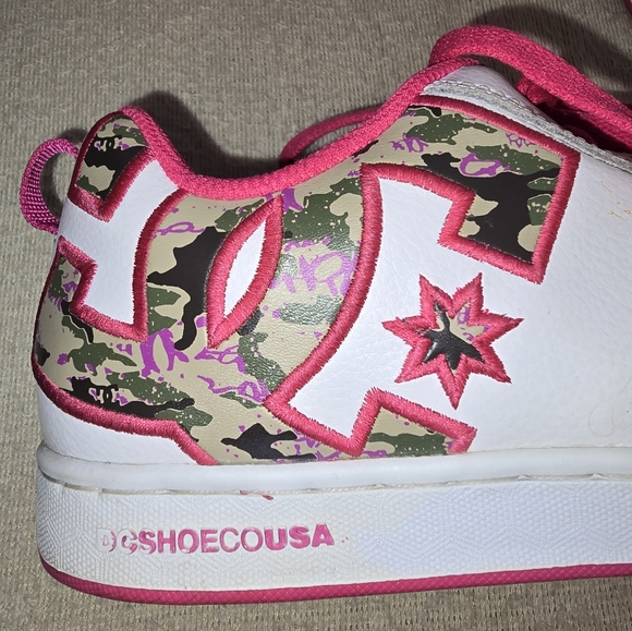 DC Women's Camo Skate Shoes White /Pink Leather Sneakers size 8 - Picture 5 of 9